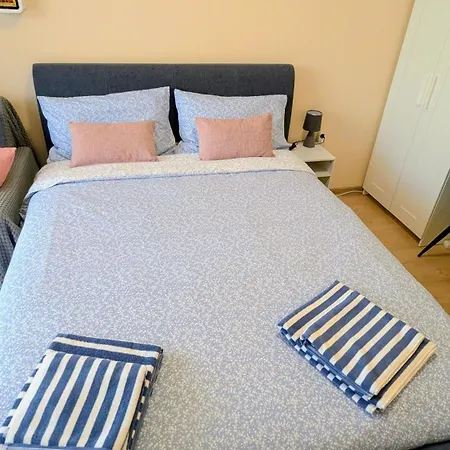 Апартамент Beachfront Elegant 100 M From Smokinya Beach, Managed By Flat Mаnager