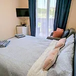 Beachfront Elegant 100 M From Smokinya Beach, Managed By Flat Mаnager Lejlighed