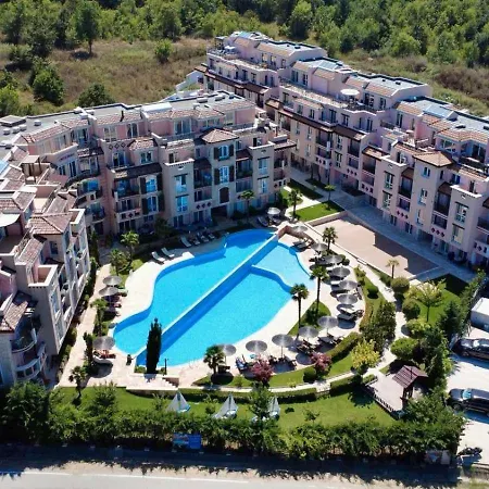 Beachfront Elegant Studio 100 M From Smokinya Beach, Managed By Flat Mаnager Apartment *