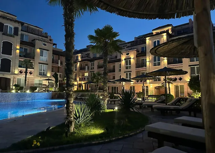 Apartment Beachfront Elegant Studio 100 M From Smokinya Beach, Managed By Flat Mаnager *